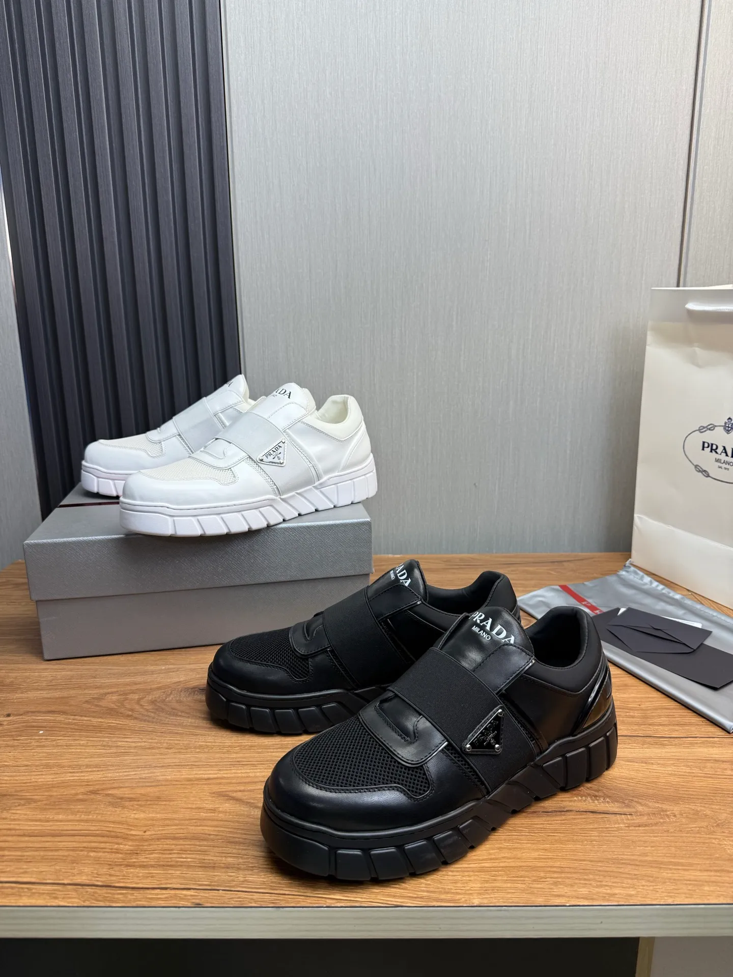 Men's shoes 560💰 [PRADA] Popular items in men's shoe counters, synchronized with the official website, 1 high-quality shipment ✔️Original cowhide + cowhide lining, 1🆚1 replica, original sole, 38-45 (45 customized, non-refundable)
